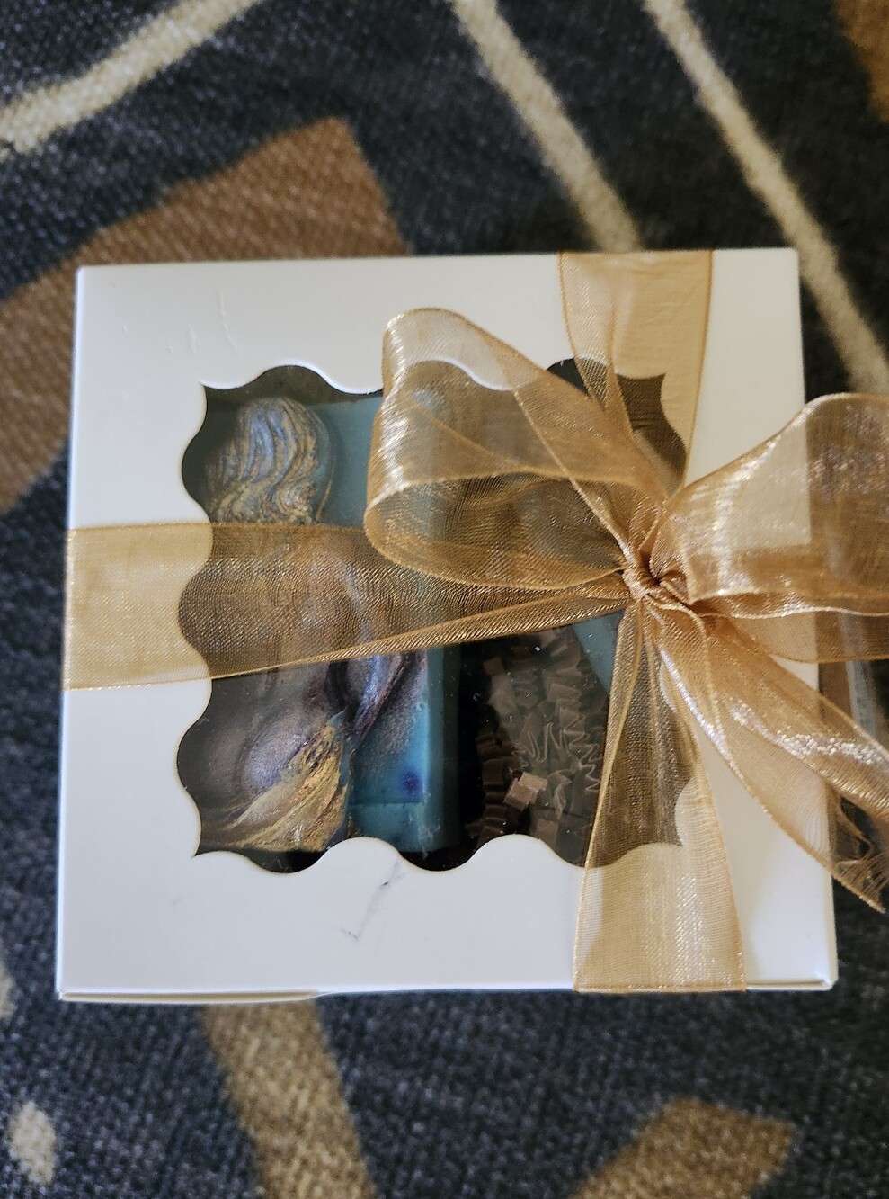 🥳Free Gift W/ Purchase 2.2 Oz Round Luxury Handcrafted Soap, Apple Agave Scent - Picture 10 of 10